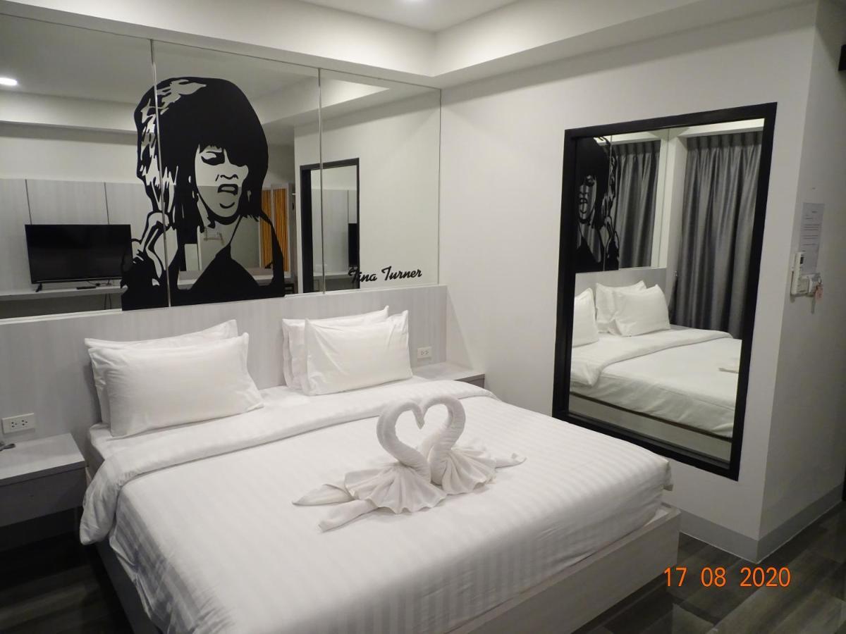 Frankie'S Inn Jomtien Beach Exterior photo